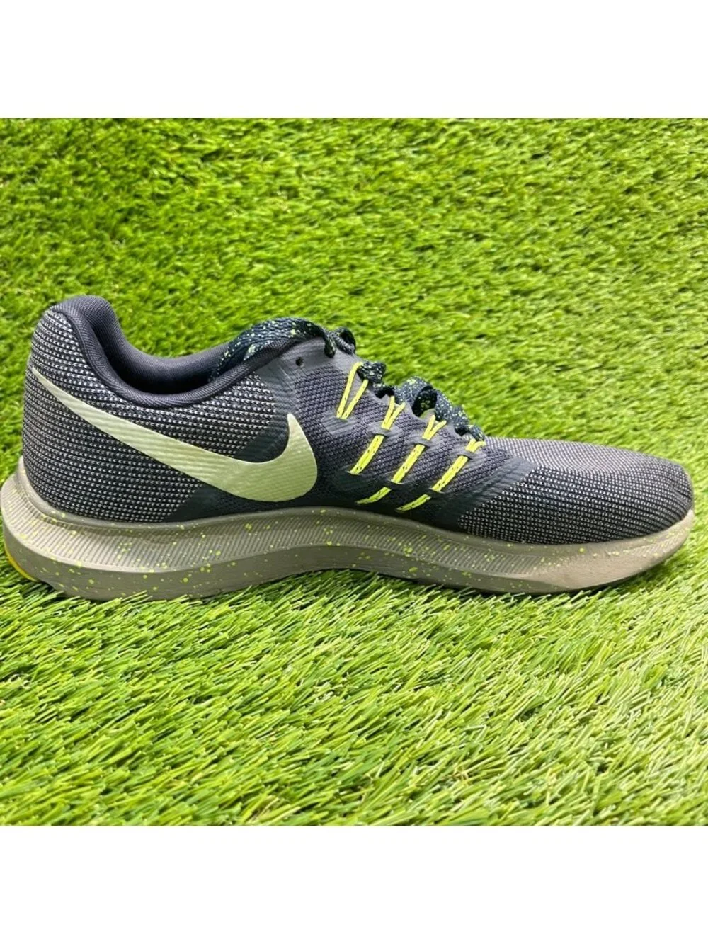 Nike please review